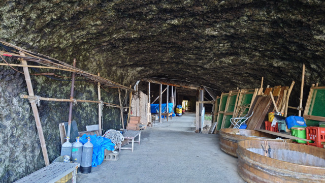 洞窟倉庫