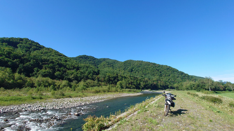 沙流川沿い