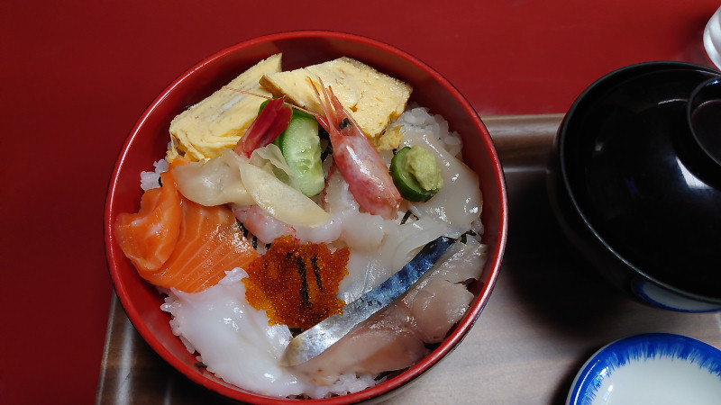 ランチ海鮮丼