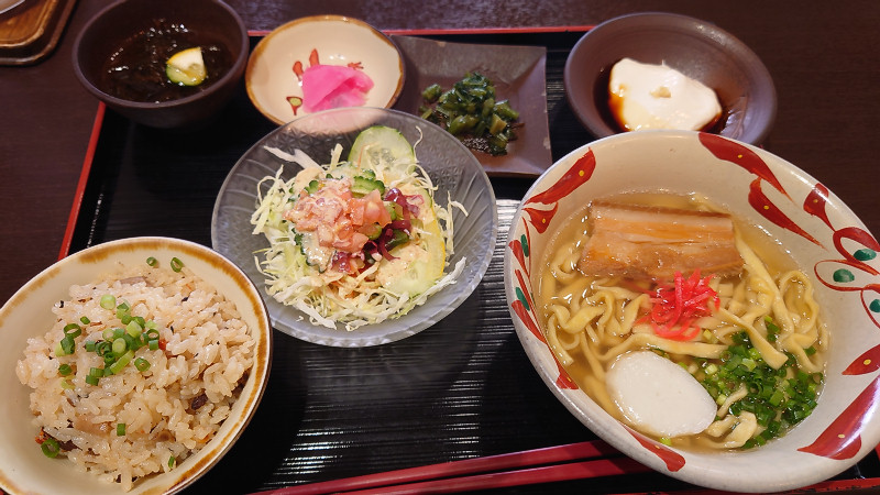 首里城定食