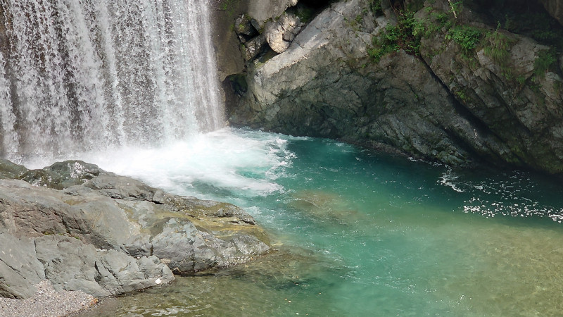 清流の滝