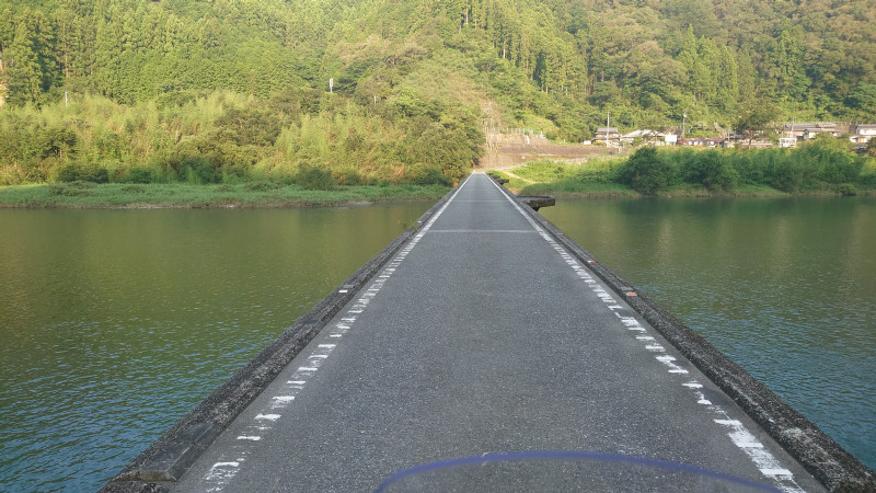 名越屋沈下橋